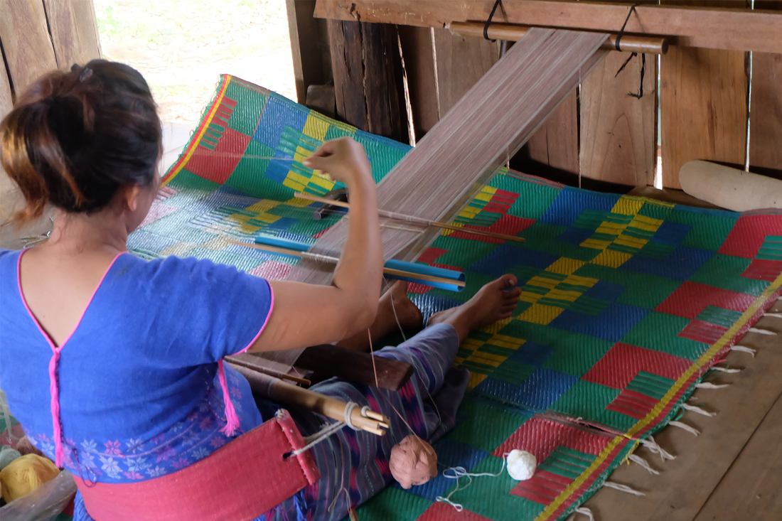 YARNS WEAVING